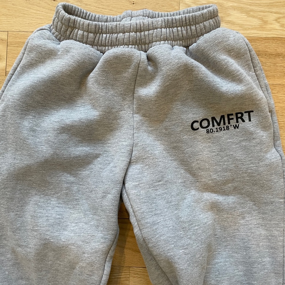 Comfrt Gray sweatpants - size S worn once. Perfect condition - Picture 2 of 3